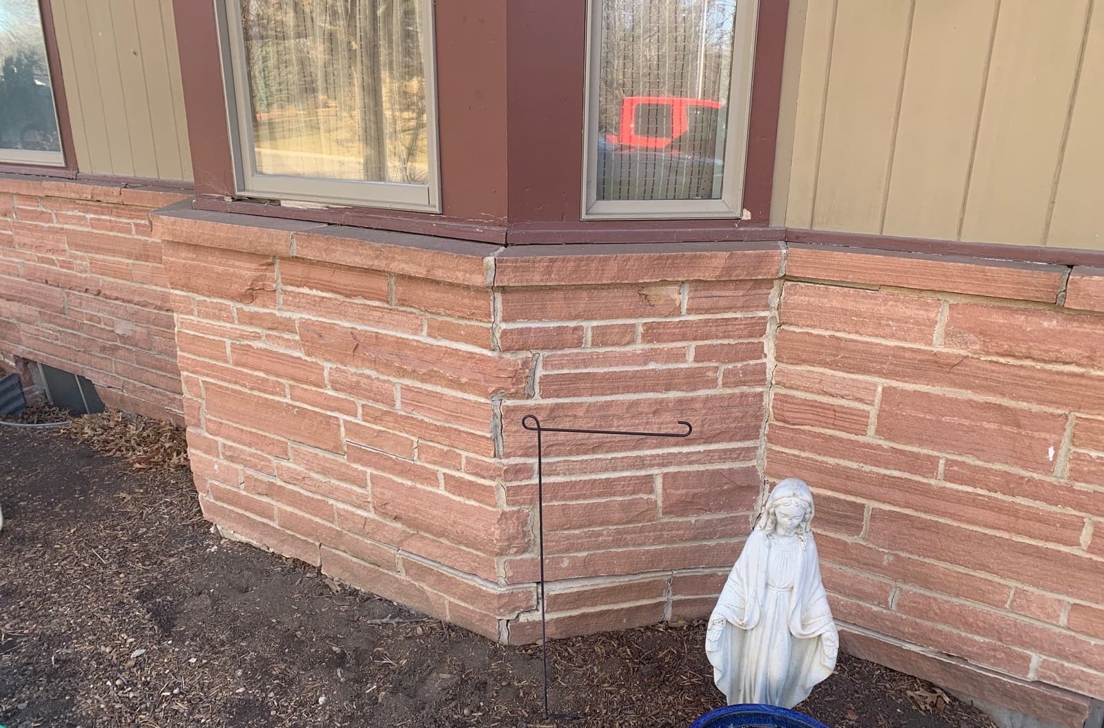Underlying cause of stair-step cracks in Midwest homes