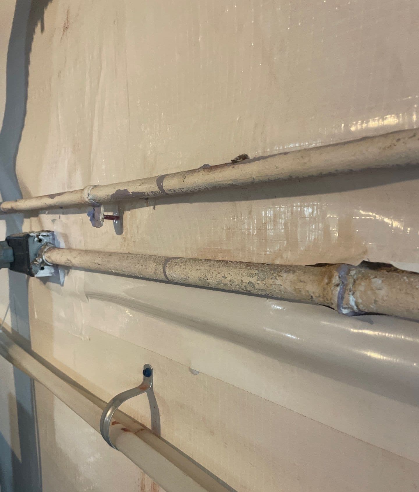 Underlying cause of moisture in crawl space in Midwest homes