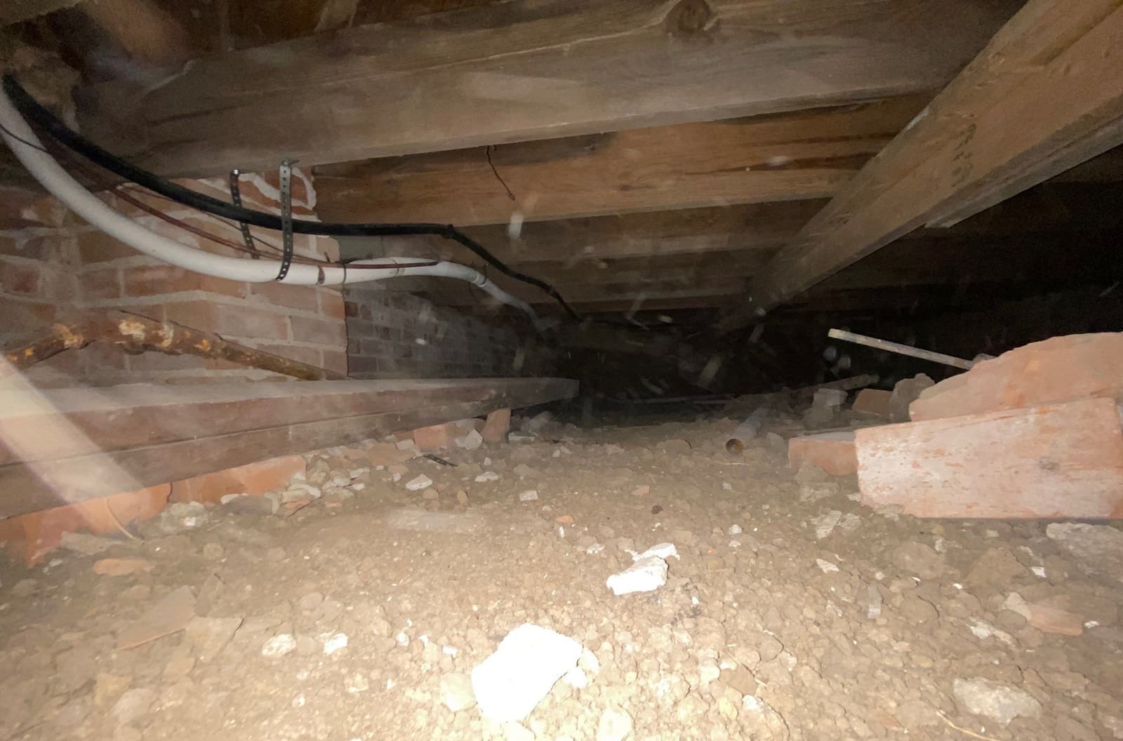 Underlying cause of rotted floor joists in Midwest homes