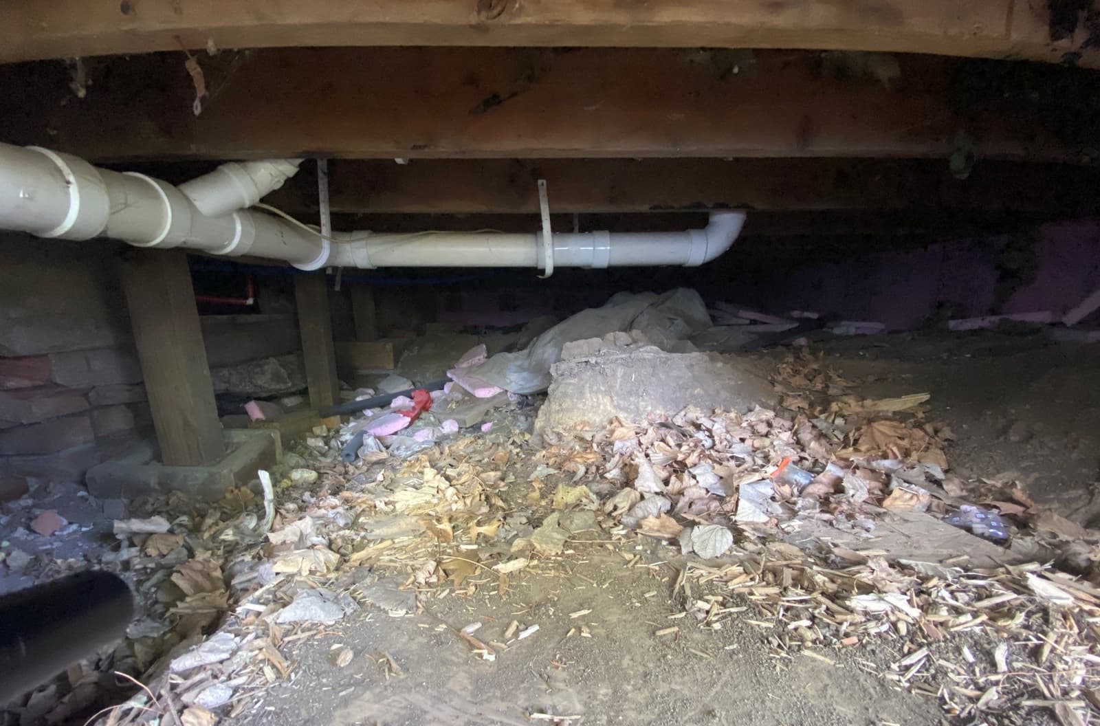 Early warning signs of deteriorating insulation on a Midwest home