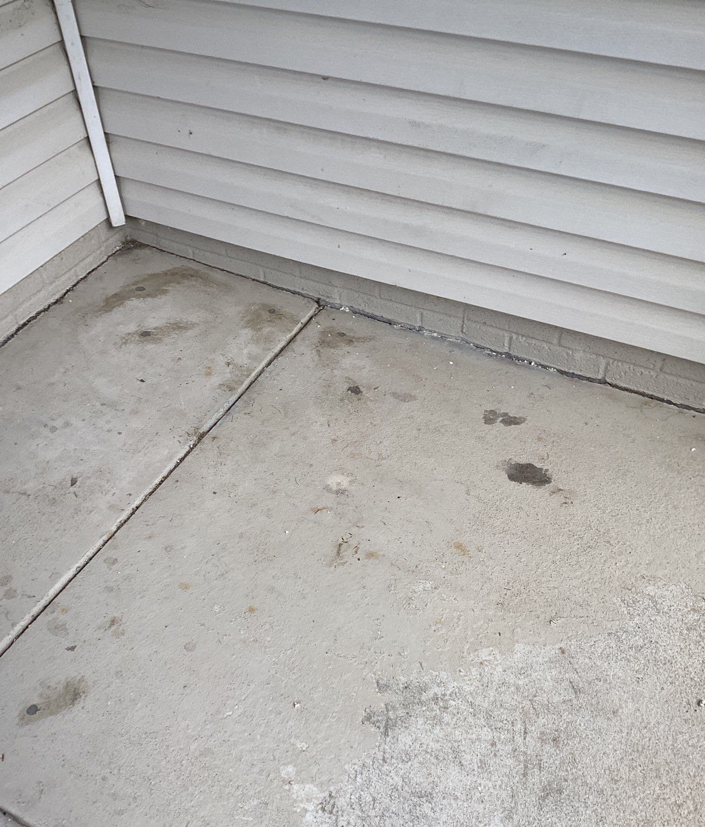 Underlying cause of gaps between concrete slabs and walls in Midwest homes