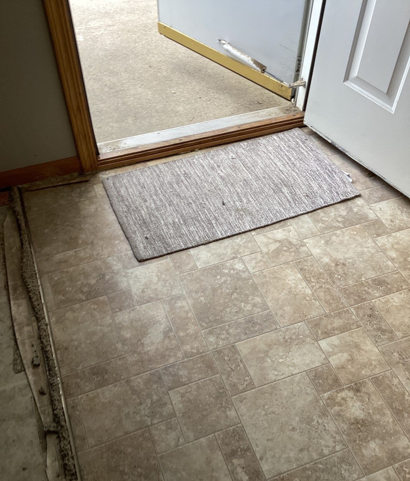 Cracks in Floor Tiles and Grout diagnosed by Epp Foundation Repair