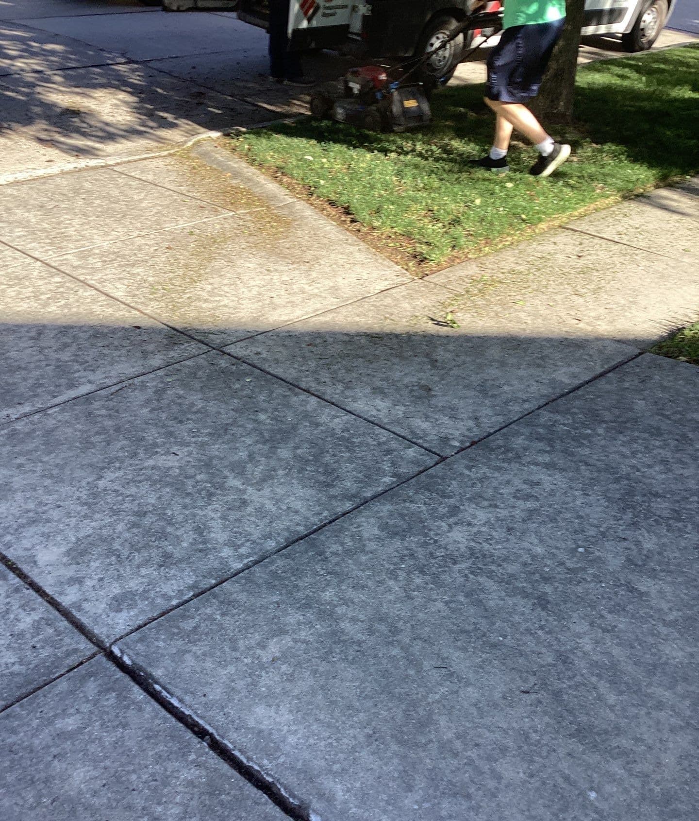 Underlying cause of broken sidewalks in Midwest homes