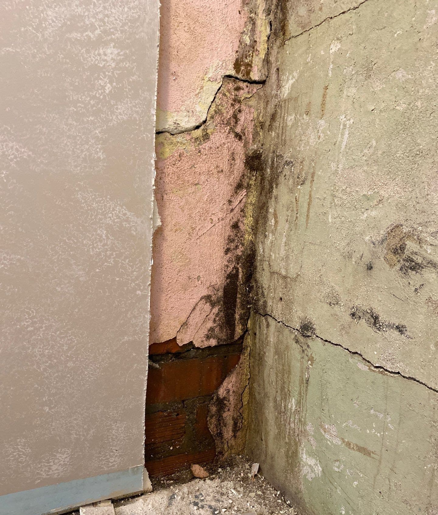 Underlying cause of peeling paint and hairline cracks in Midwest homes